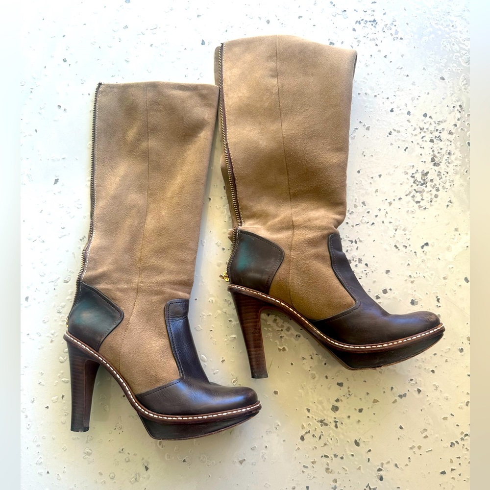 BCBGMAXAZRIA gently worn boots size 8B 38